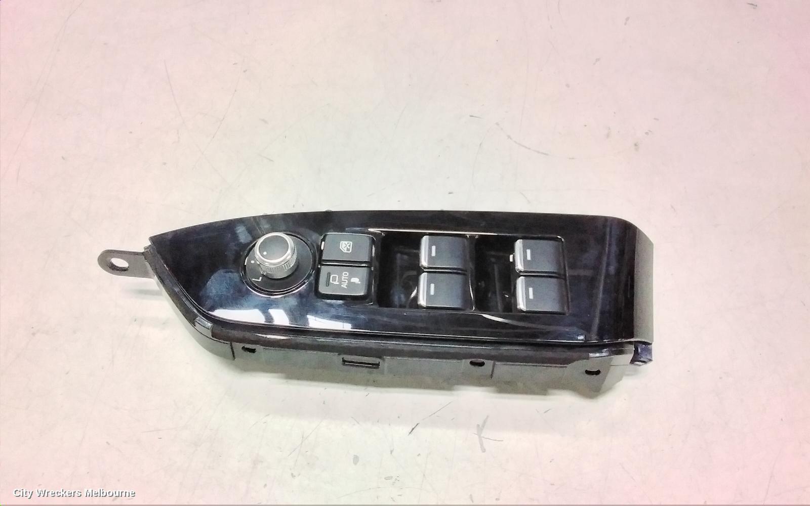 MAZDA CX5 2021 Pwr Dr Wind Switch