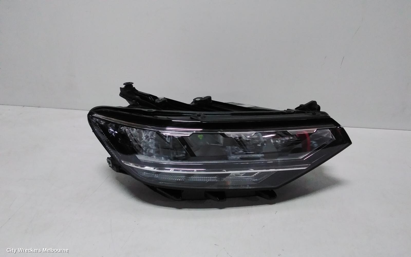 VOLKSWAGEN PASSAT 2022 Right Headlamp