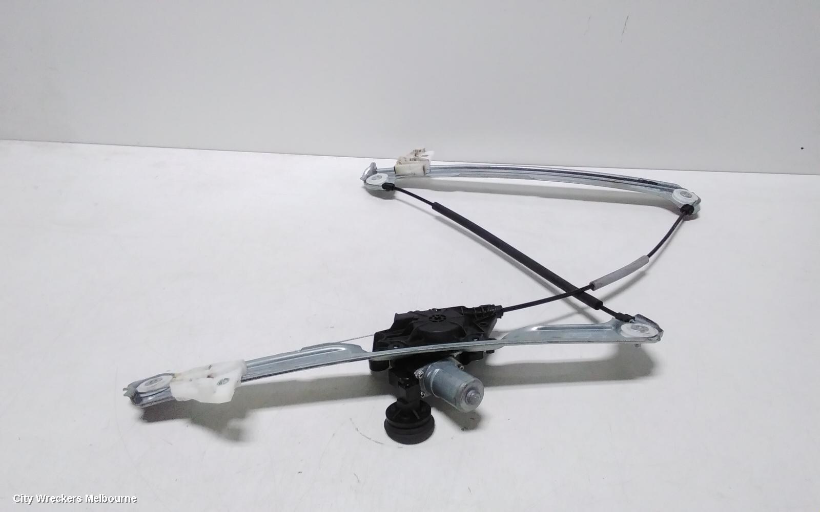 MAZDA 3 2020 Right Front Window Reg/Motor