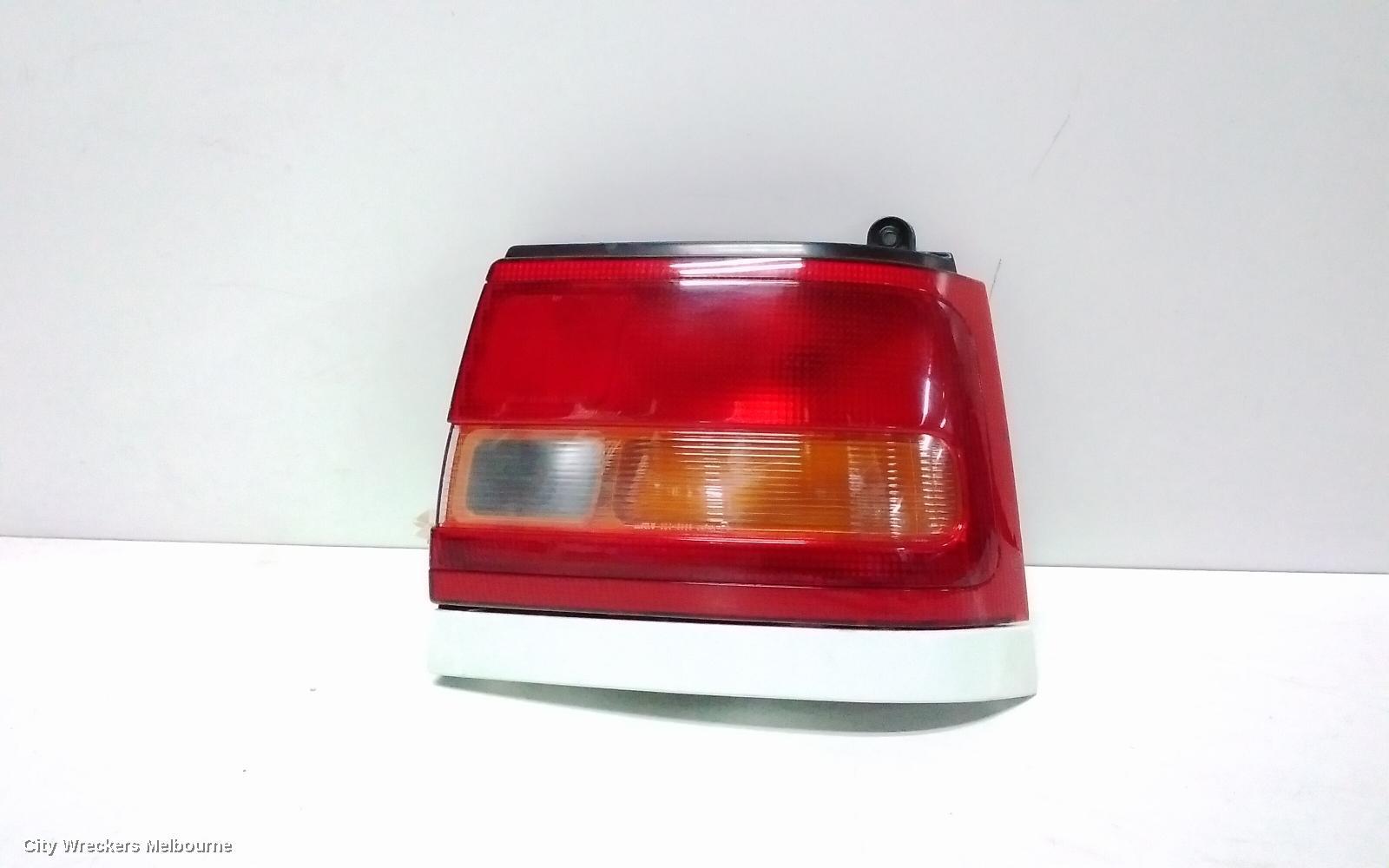 TOYOTA COROLLA 1998 Right Taillight