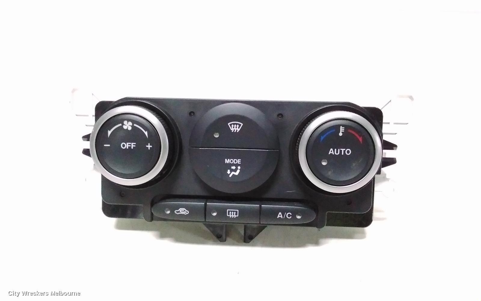 MAZDA CX7 2011 Heater/Ac Controls