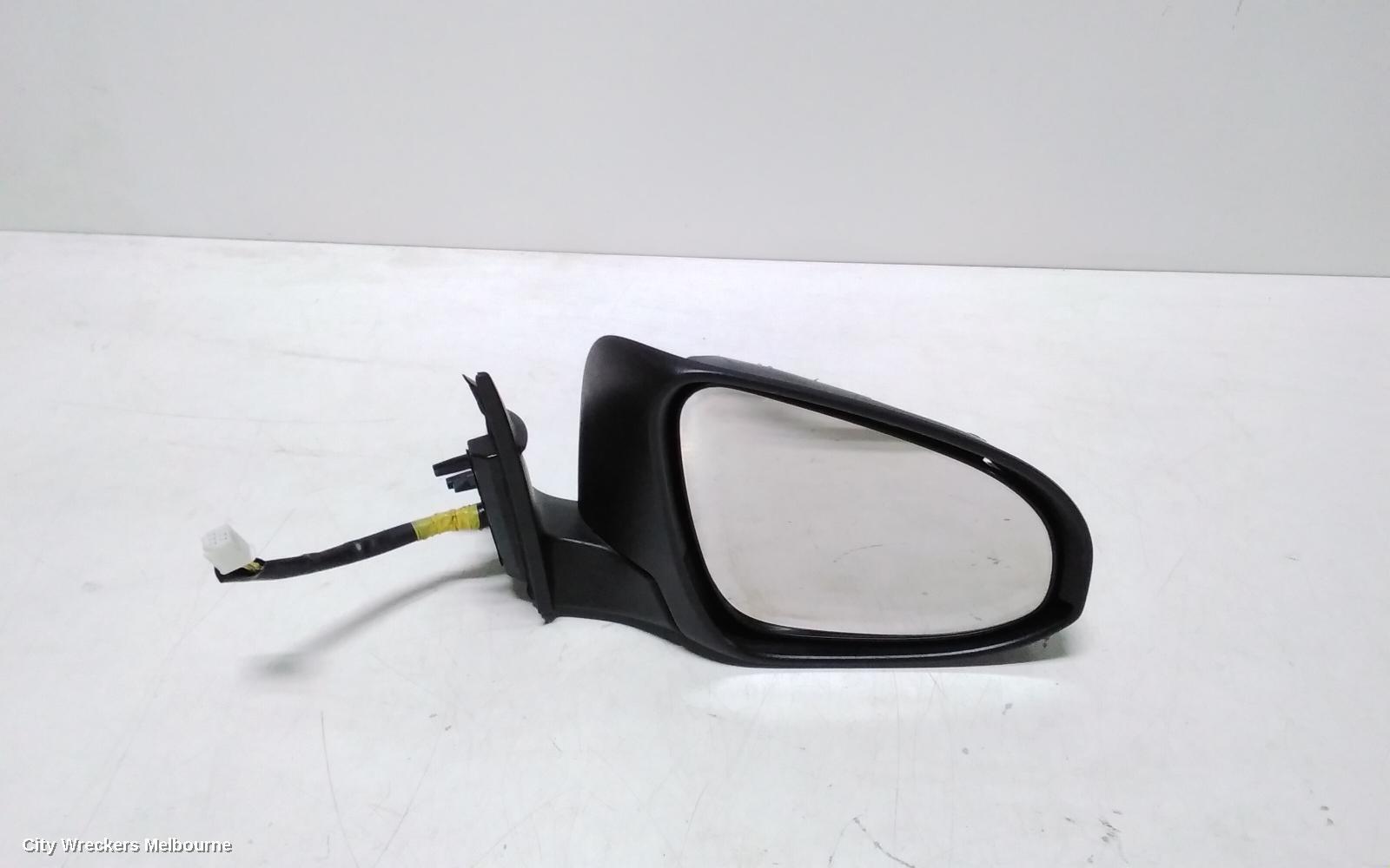 TOYOTA CAMRY 2016 Right Door Mirror