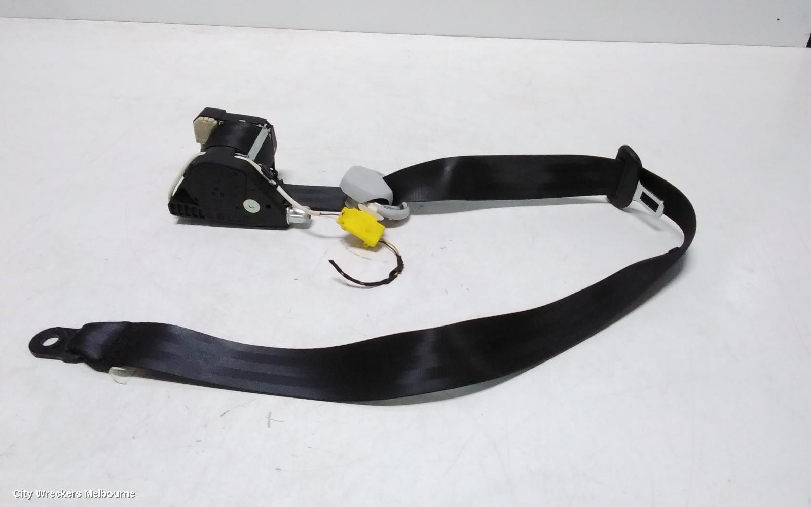 VOLKSWAGEN CADDY 2013 Seatbelt/Stalk