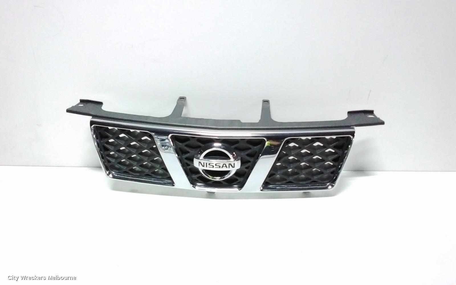 NISSAN XTRAIL 2006 Grille