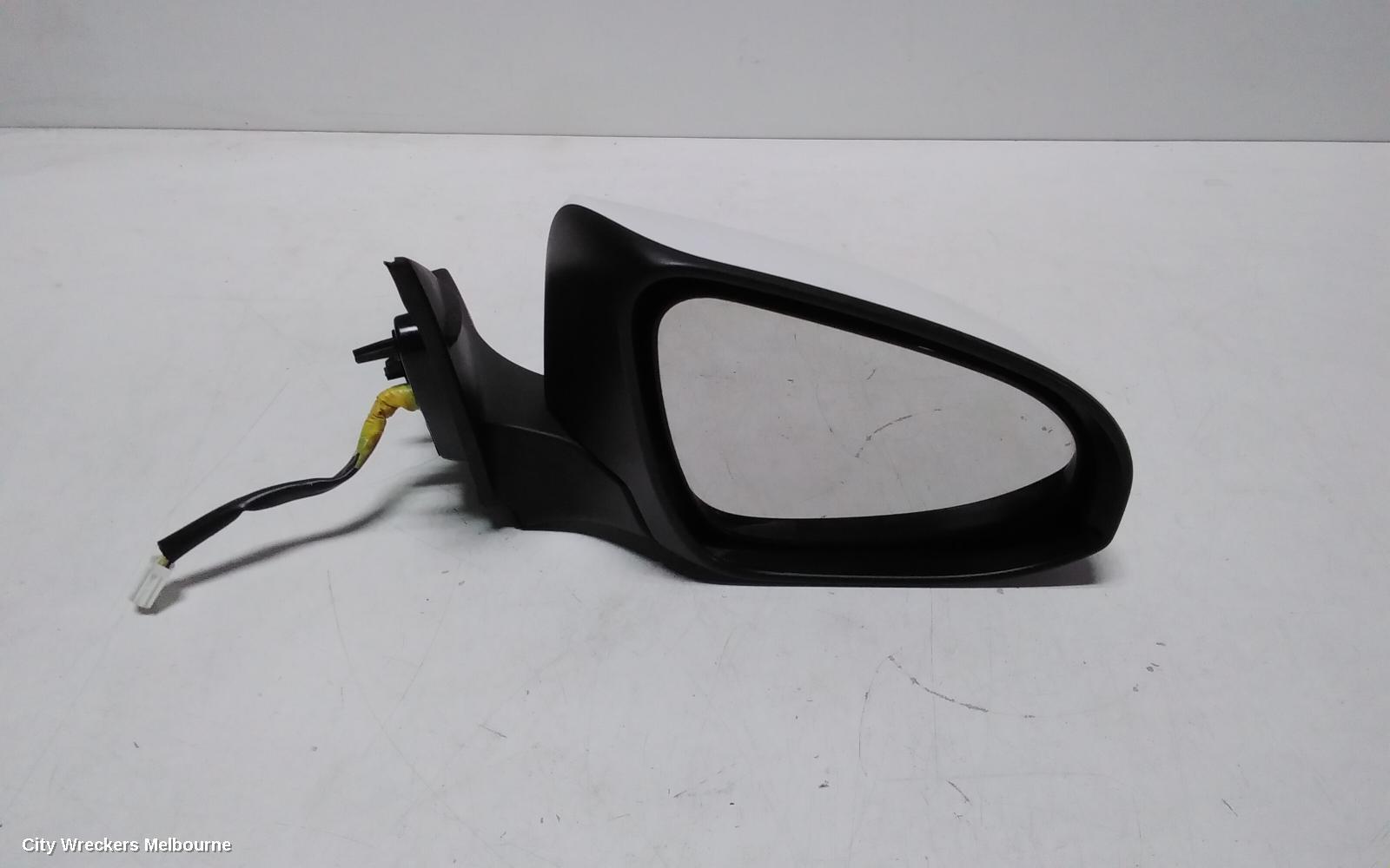 TOYOTA CAMRY 2017 Right Door Mirror