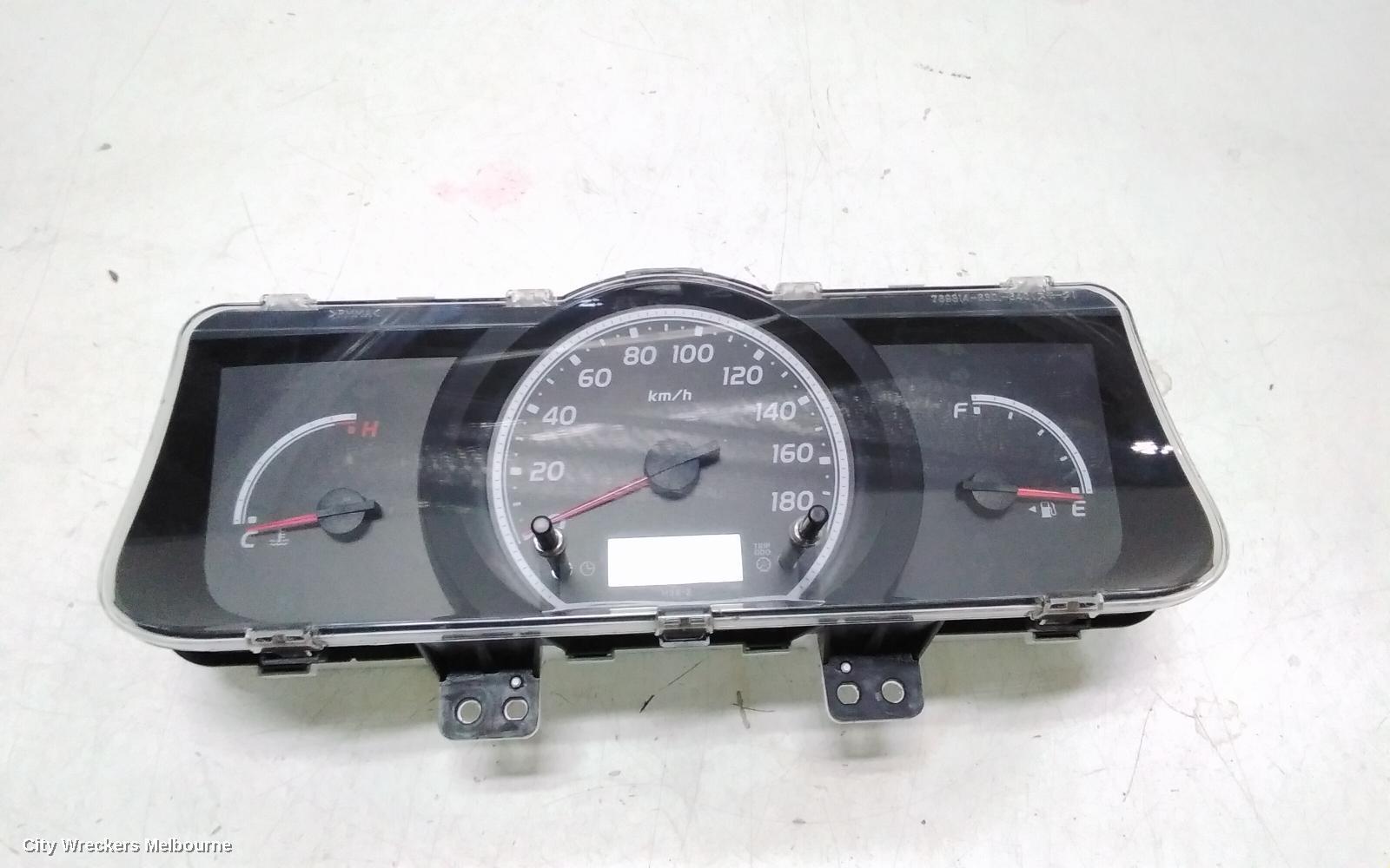 TOYOTA HIACE 2009 Instrument Cluster