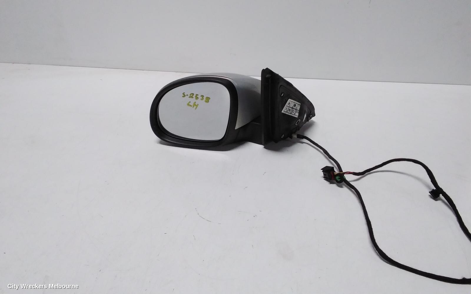 VOLKSWAGEN TIGUAN 2010 Left Door Mirror