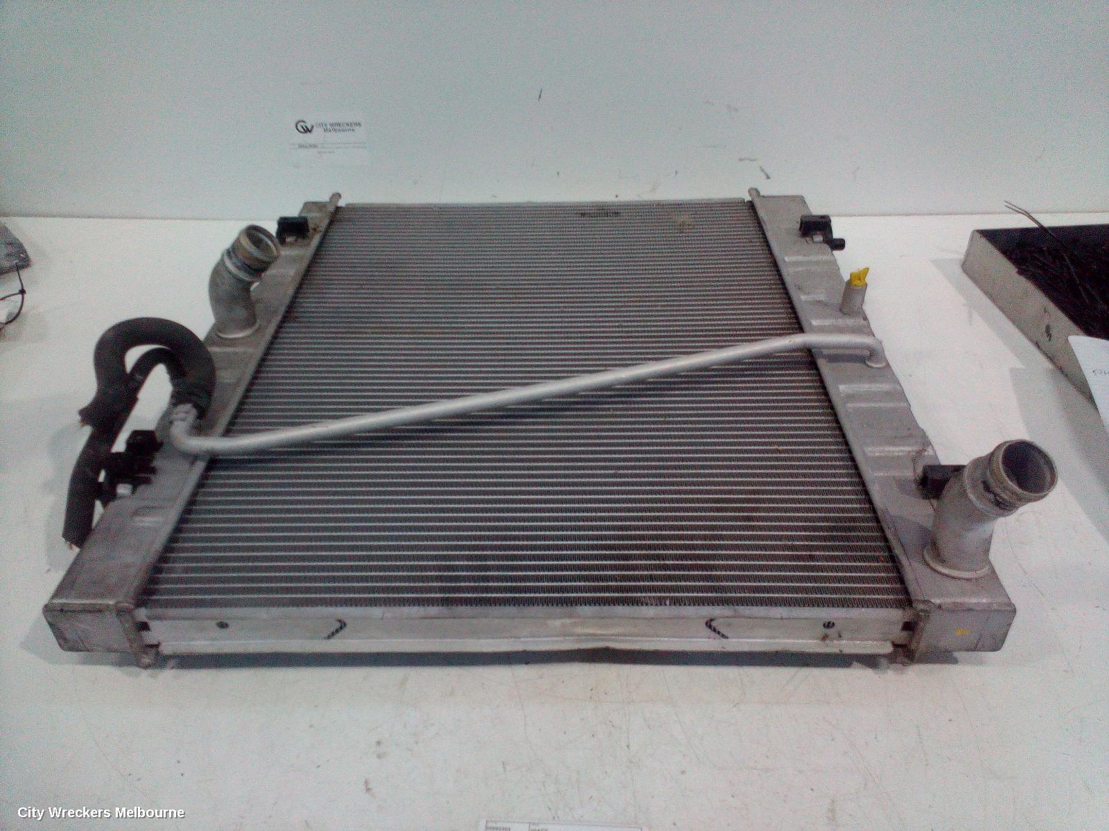 TOYOTA HIACE 2009 Radiator