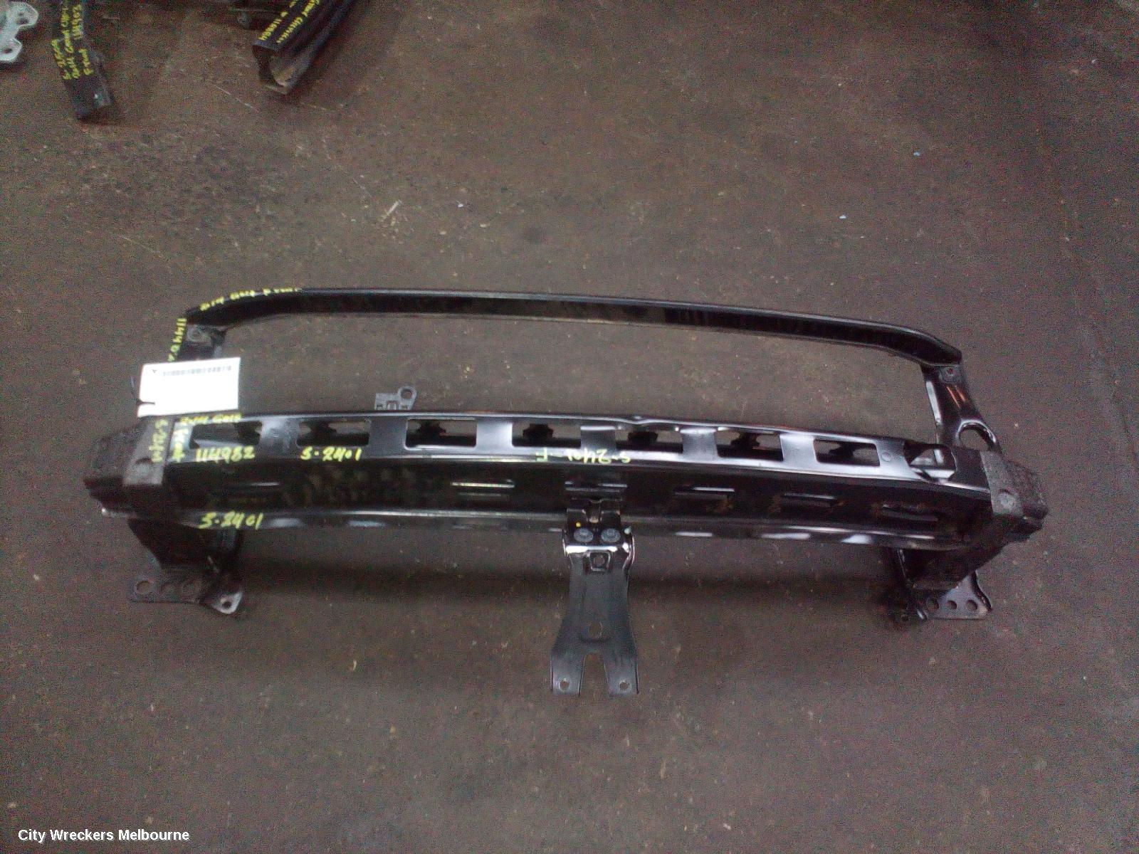 VOLKSWAGEN GOLF 2014 F/Bar Reinforc/Brack