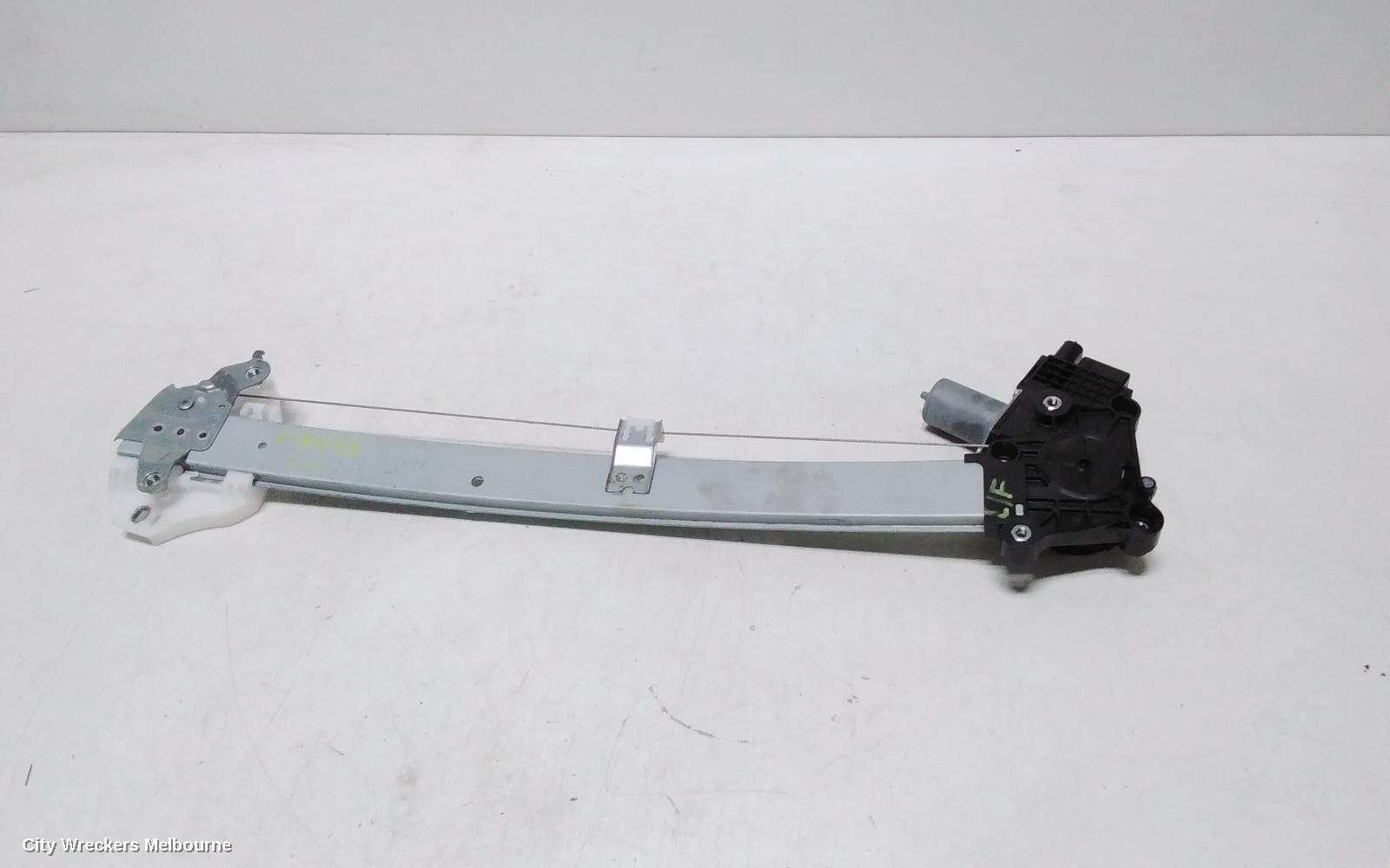 SUBARU XV 2022 Left Front Window Reg/Motor