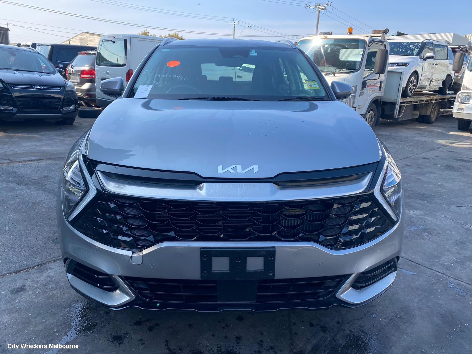 KIA SPORTAGE 2022 Left Front Door