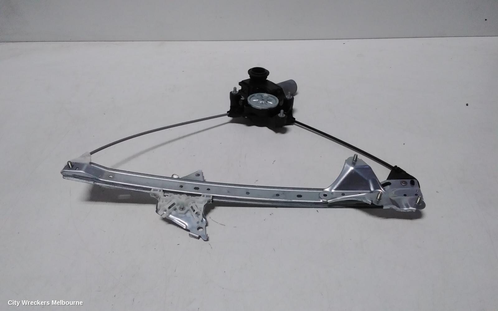 TOYOTA RAV4 2022 Right Front Window Reg/Motor