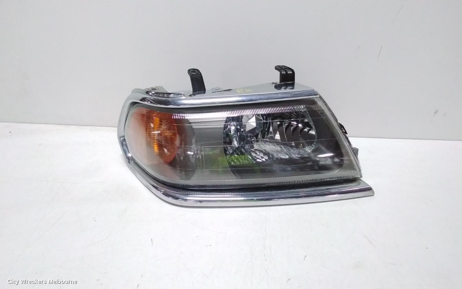 MITSUBISHI CHALLENGER 2003 Right Headlamp