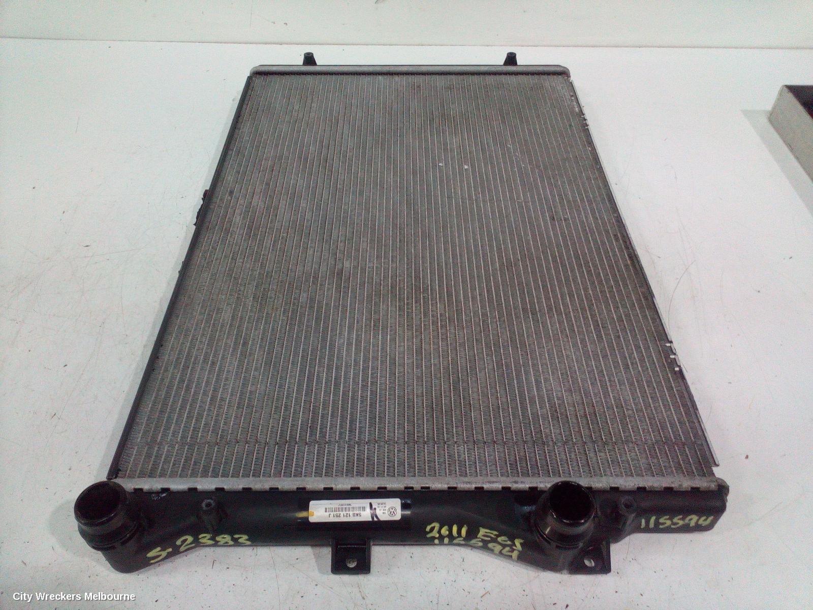 VOLKSWAGEN EOS 2011 Radiator