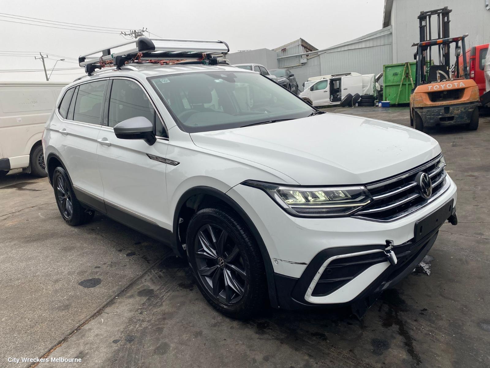 VOLKSWAGEN TIGUAN 2022 Right Door Mirror