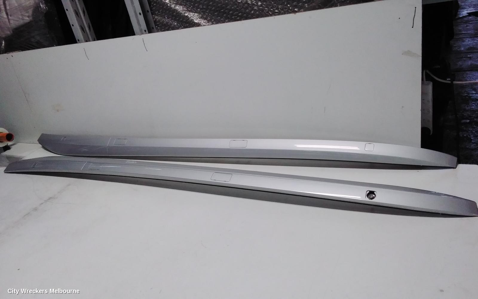 TOYOTA KLUGER 2015 Roof Rail