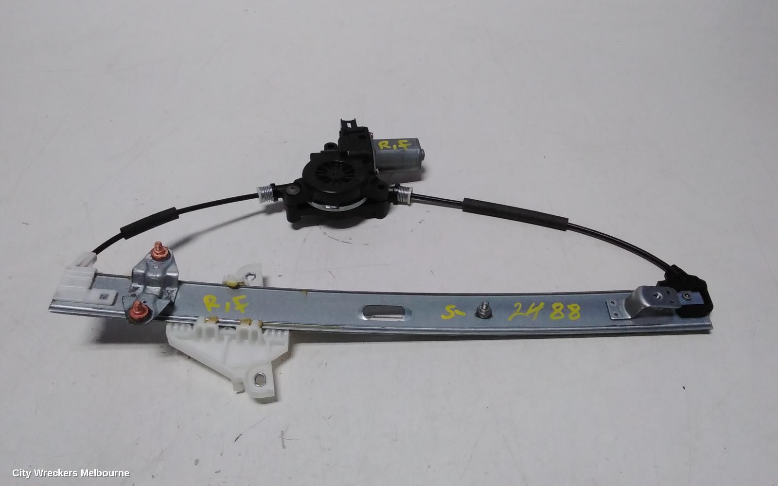 MAZDA CX5 2021 Right Front Window Reg/Motor