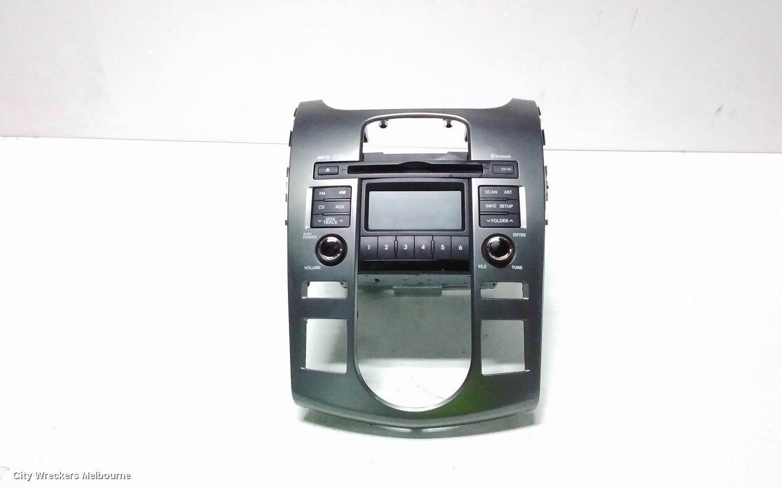 KIA CERATO 2010 Radio/Cd/Dvd/Sat/Tv