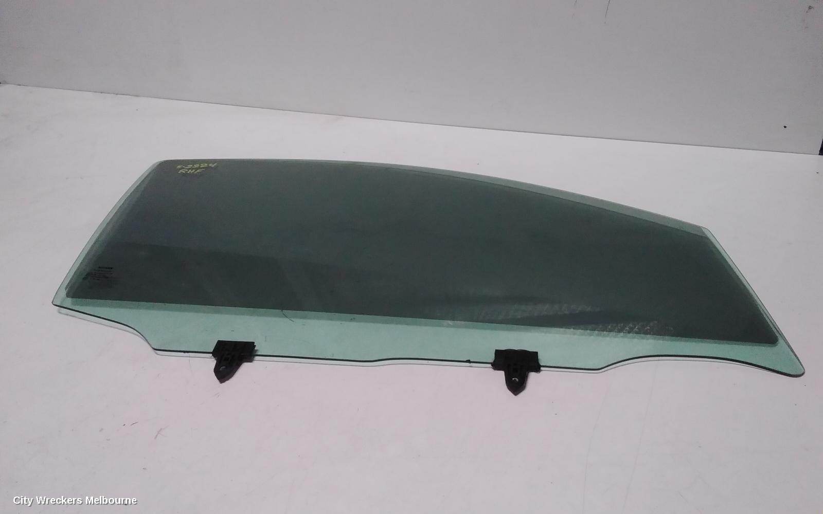 NISSAN DUALIS 2013 Right Front Door Window