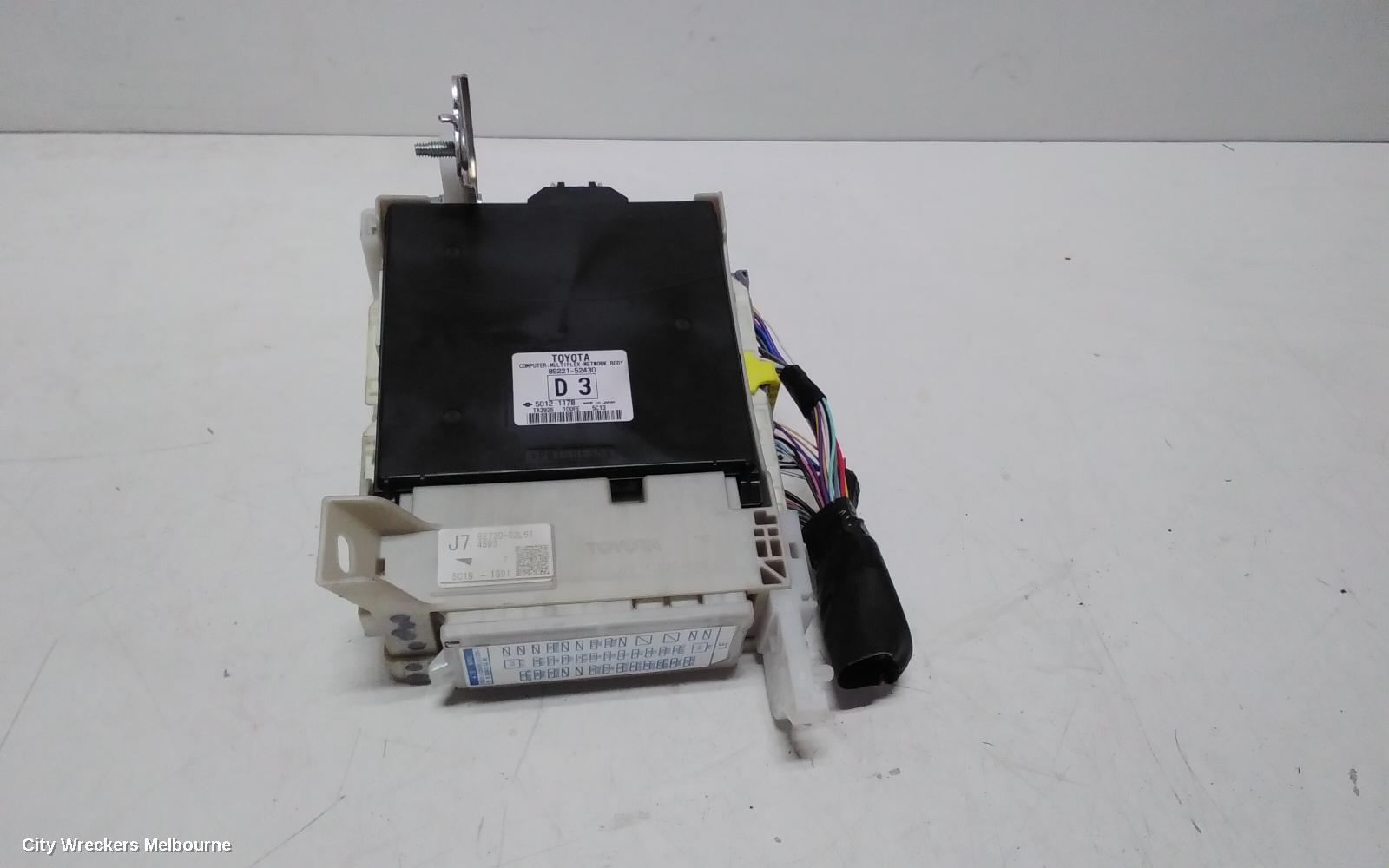 TOYOTA YARIS 2015 Fuse Box