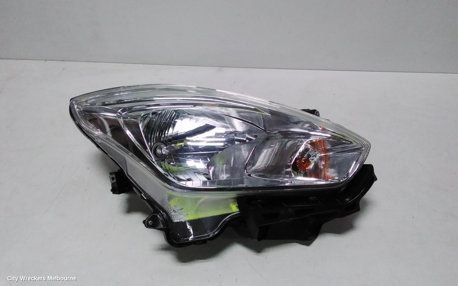 SUZUKI SWIFT 2017 Right Headlamp