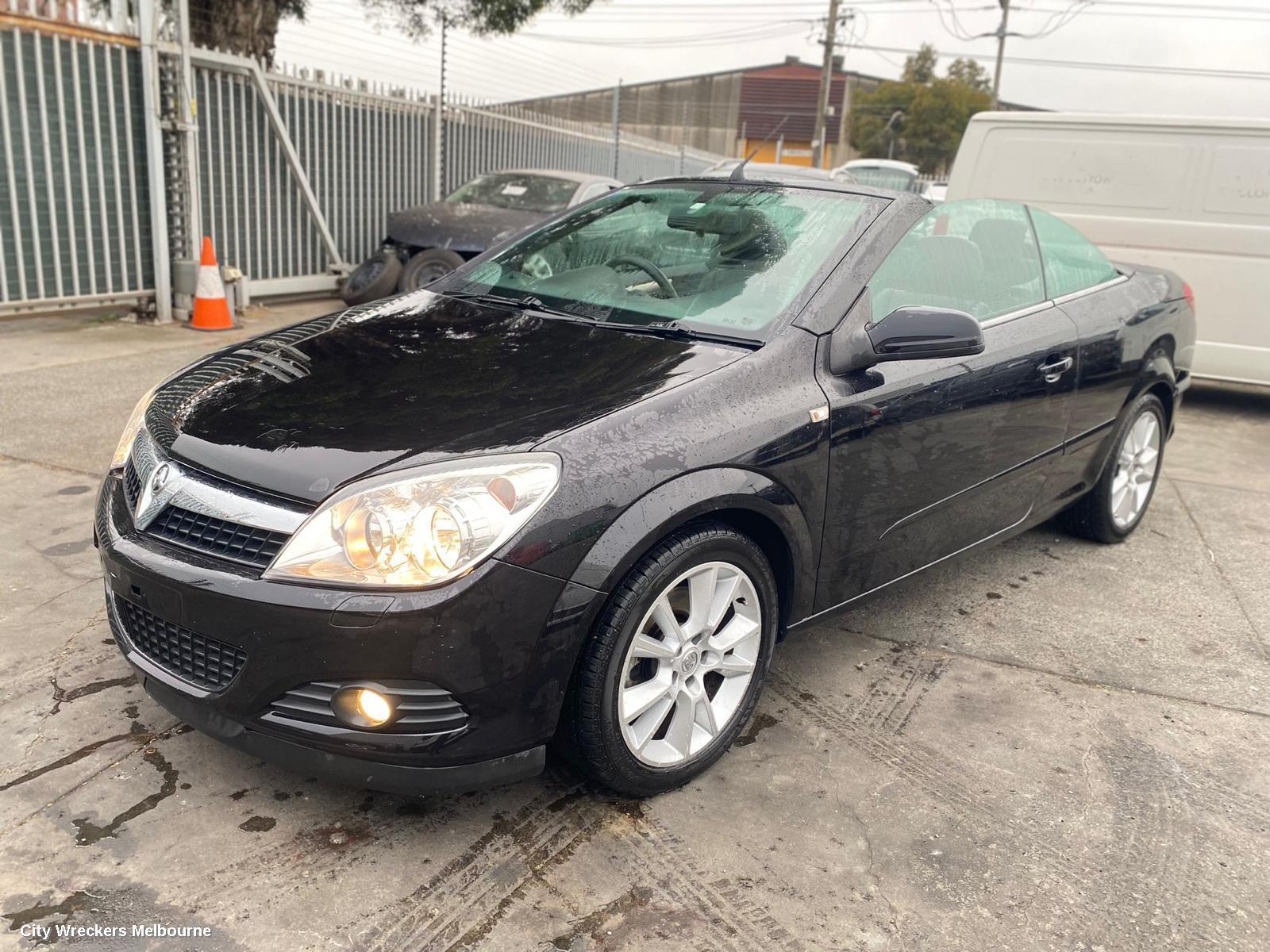 HOLDEN ASTRA 2008 Left Front Door