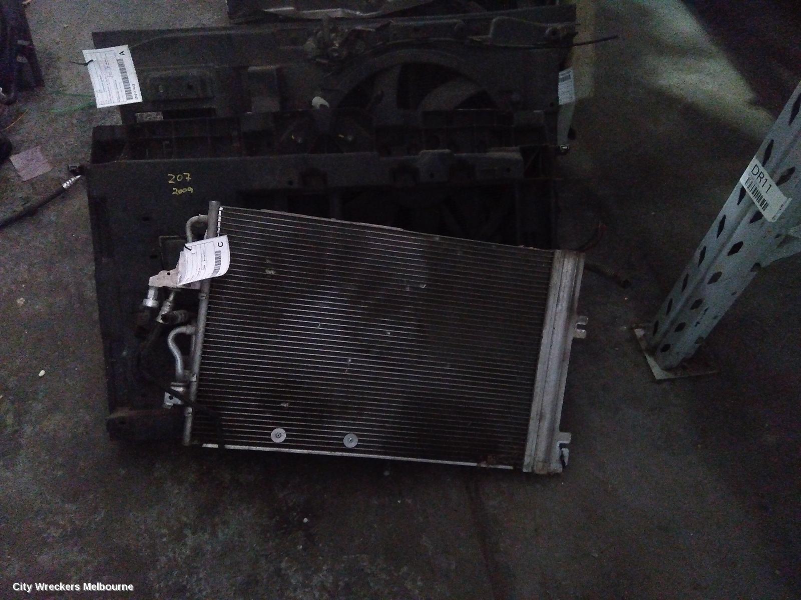 HOLDEN ASTRA 2005 Radiator