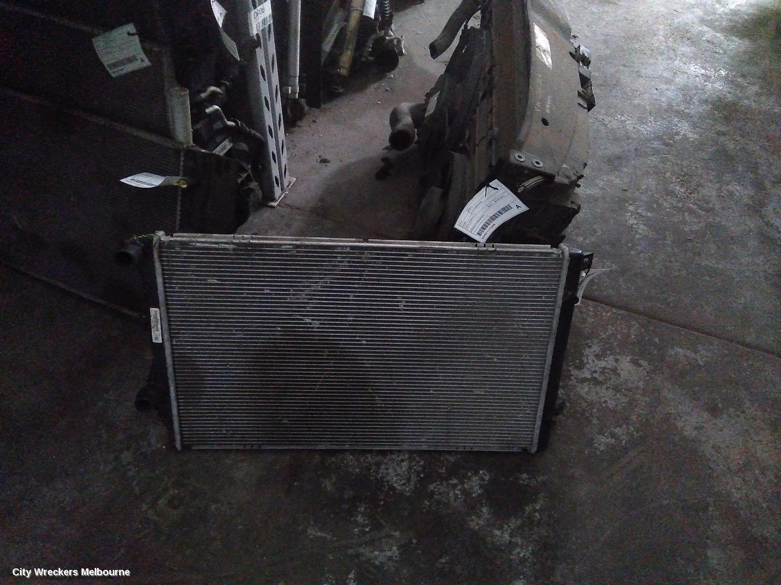 VOLKSWAGEN GOLF 2010 Radiator