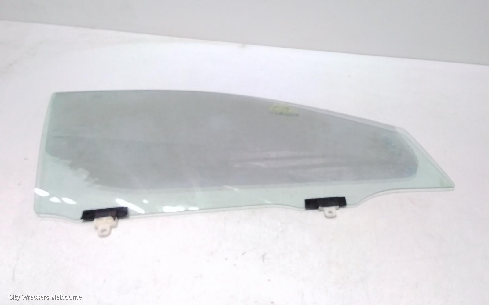 TOYOTA COROLLA 2003 Right Front Door Window