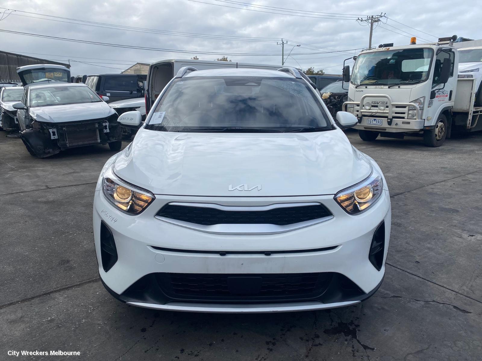 KIA STONIC 2022 Left Headlamp