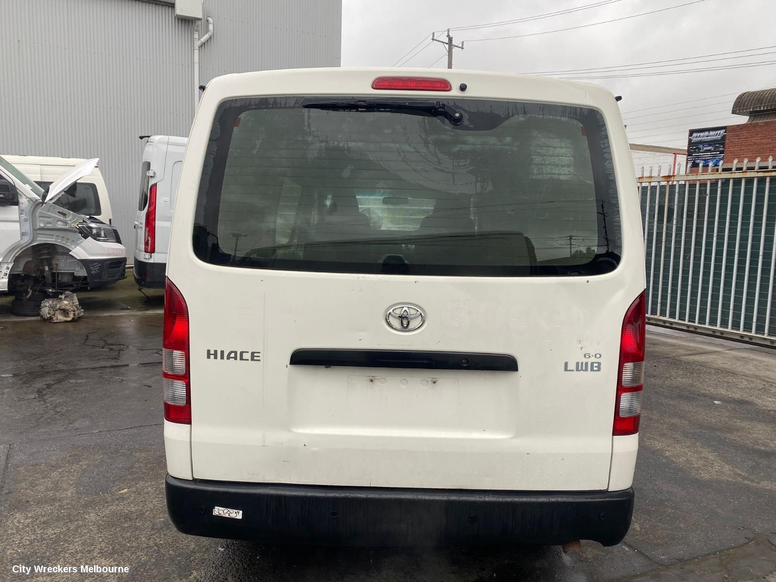 TOYOTA HIACE 2018 Engine