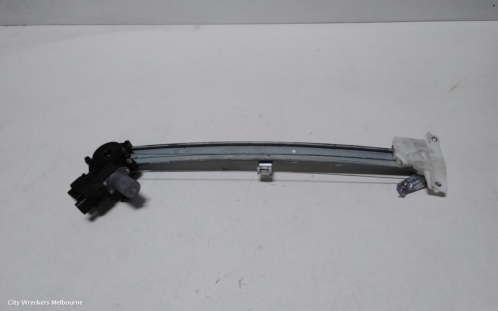 SUBARU FORESTER 2020 Right Front Window Reg/Motor