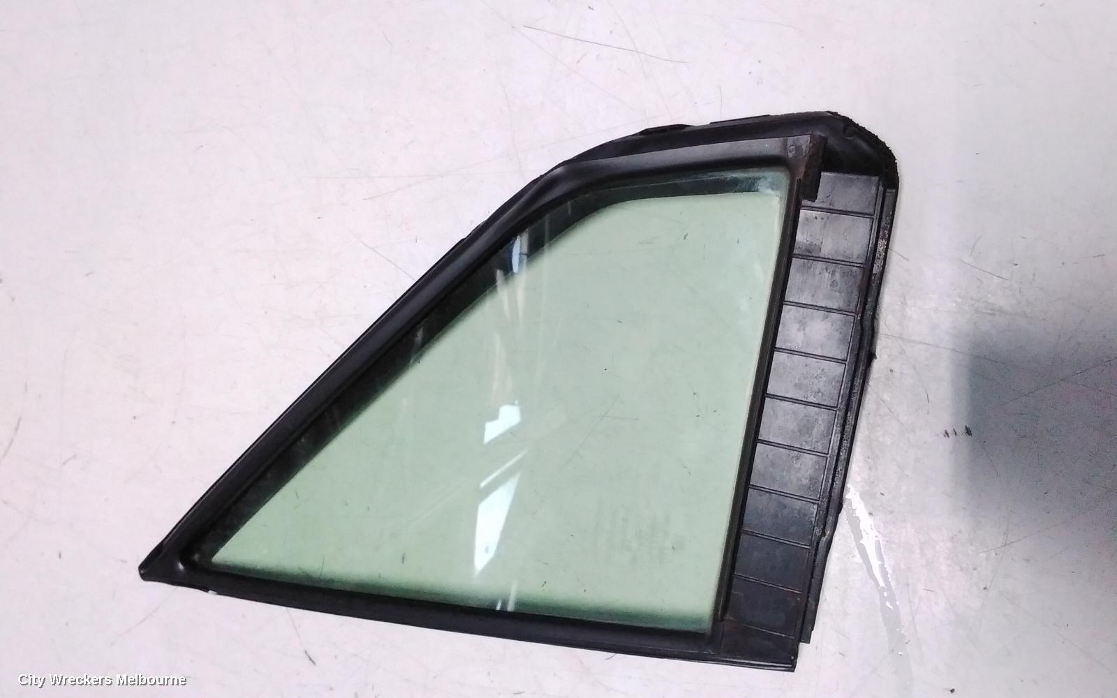 SUBARU FORESTER 2020 Right Front 1/4 Door Glass