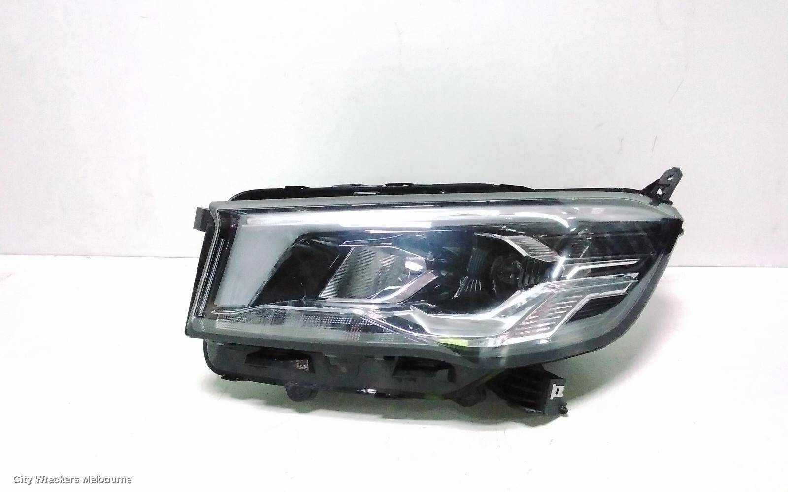 LDV DELIVER 9 2021 Left Headlamp