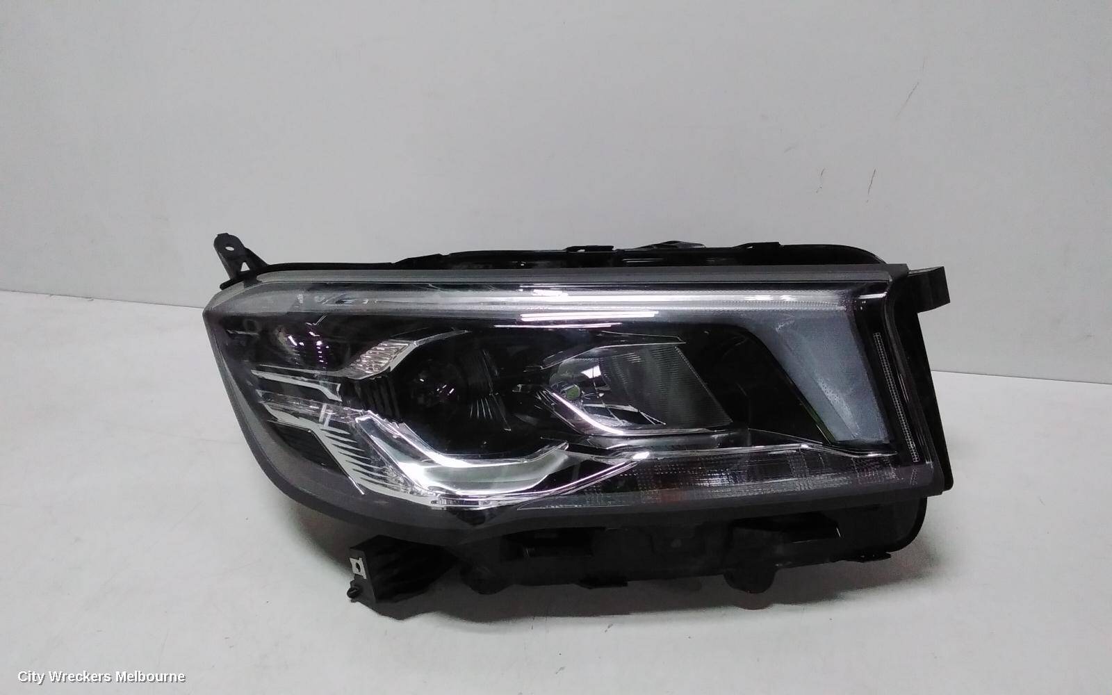 LDV DELIVER 9 2021 Right Headlamp