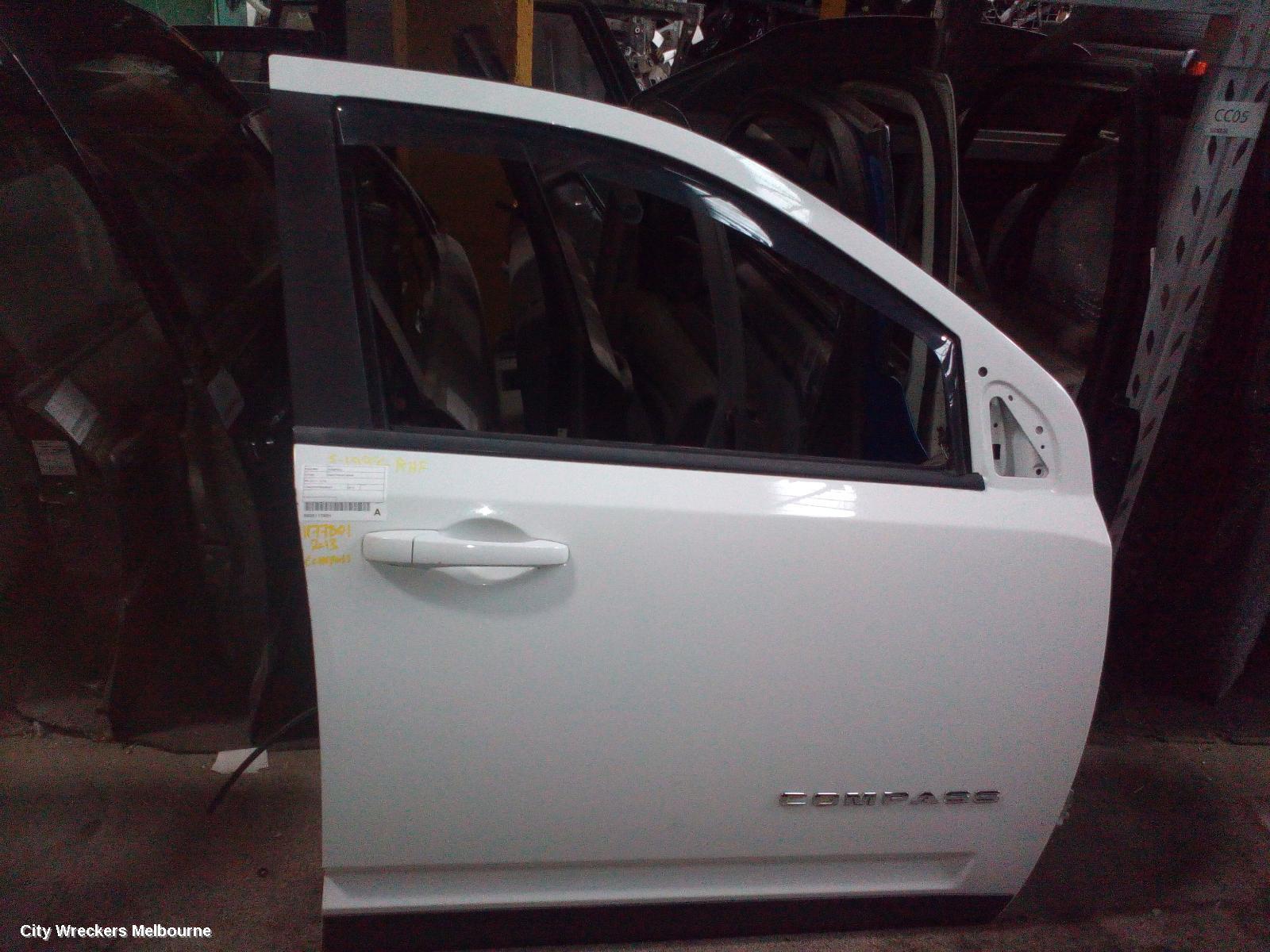 JEEP COMPASS 2013 Right Front Door