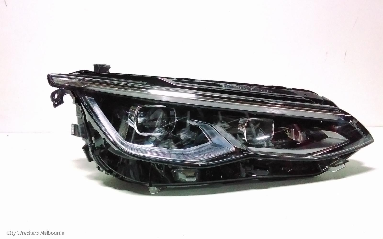 VOLKSWAGEN GOLF 2023 Right Headlamp