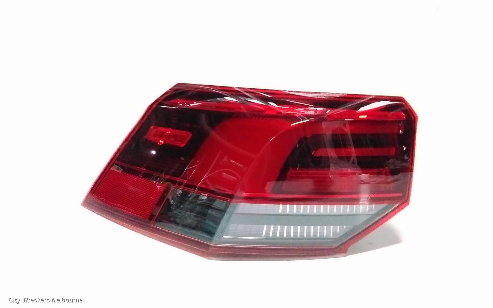 VOLKSWAGEN GOLF 2023 Left Taillight