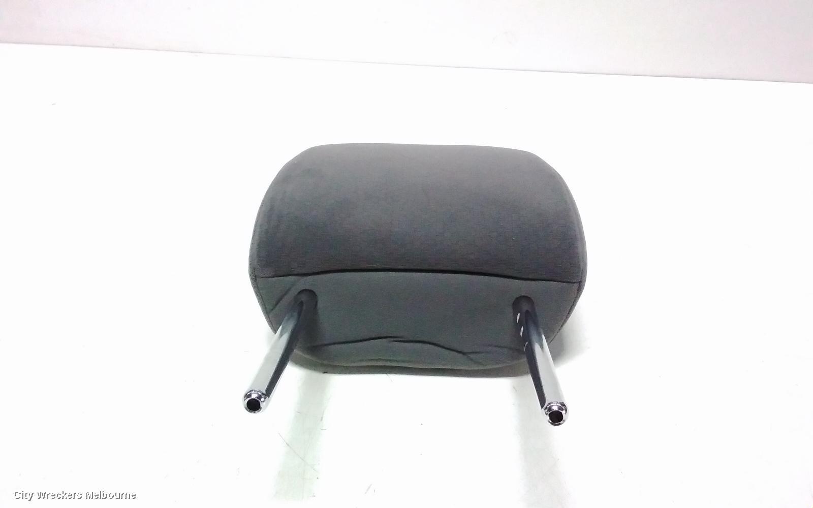 TOYOTA PRADO 2012 Headrest