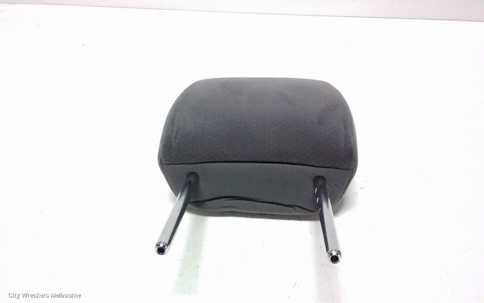 TOYOTA PRADO 2012 Headrest