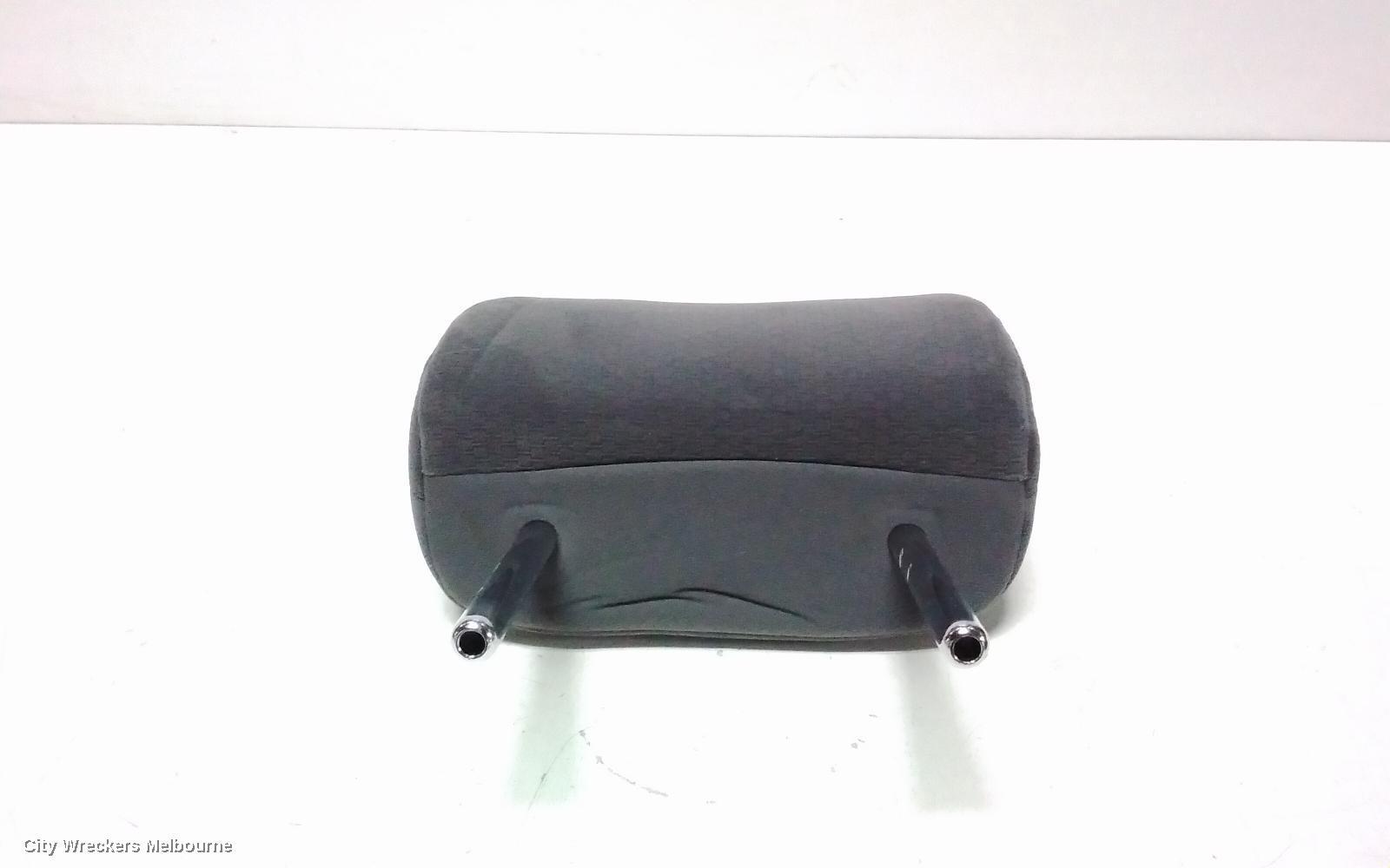 TOYOTA PRADO 2012 Headrest