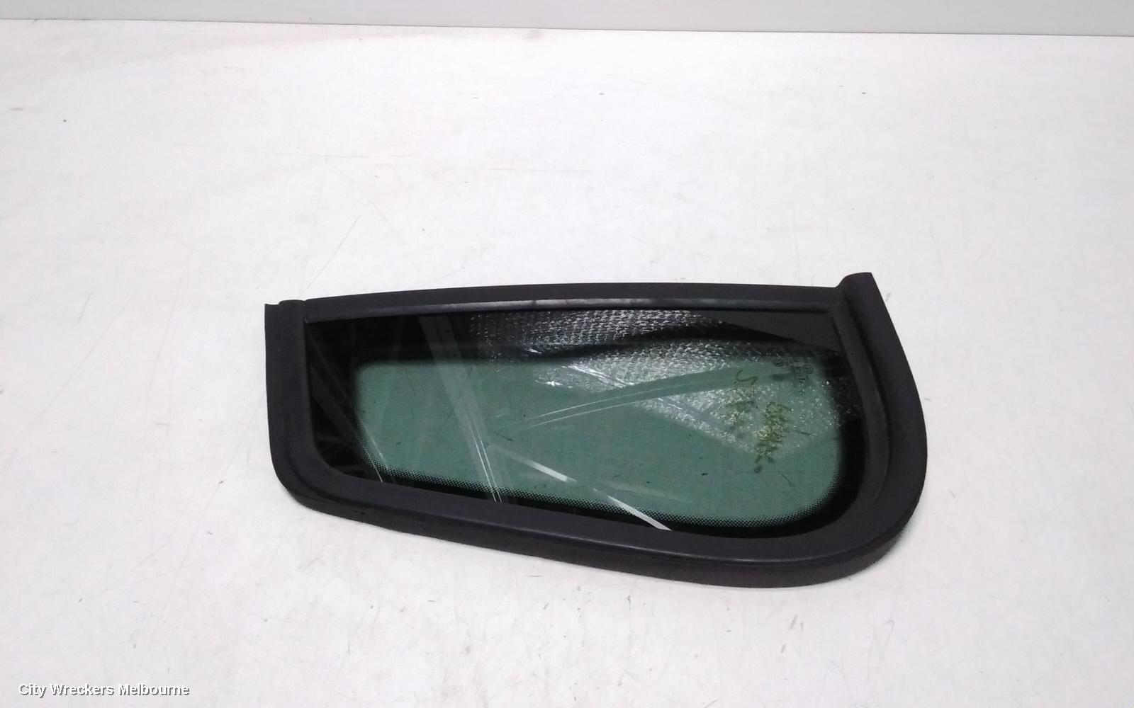 VOLKSWAGEN TIGUAN 2014 Right Rear Side Glass