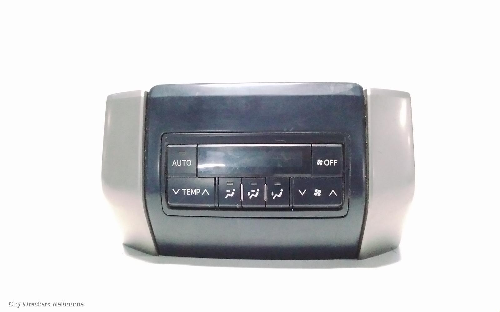 TOYOTA PRADO 2012 Heater/Ac Controls