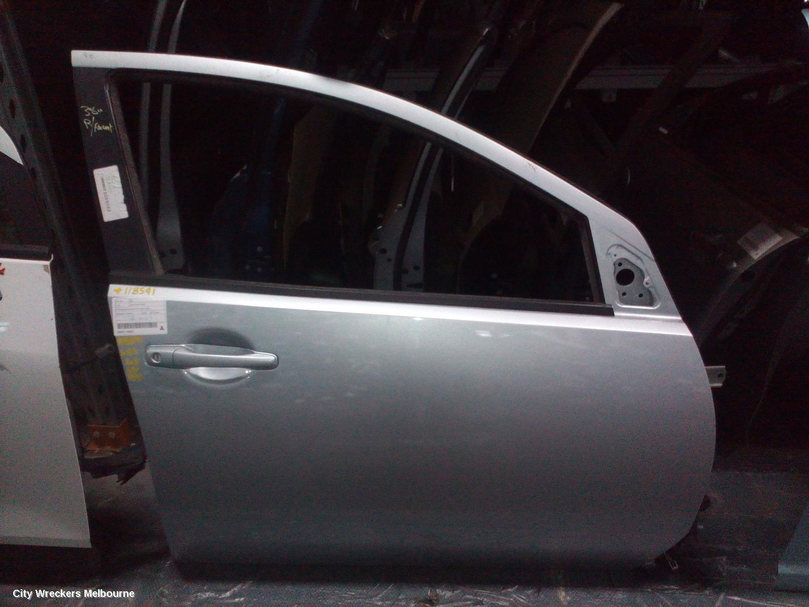 MITSUBISHI 380 2008 Right Front Door