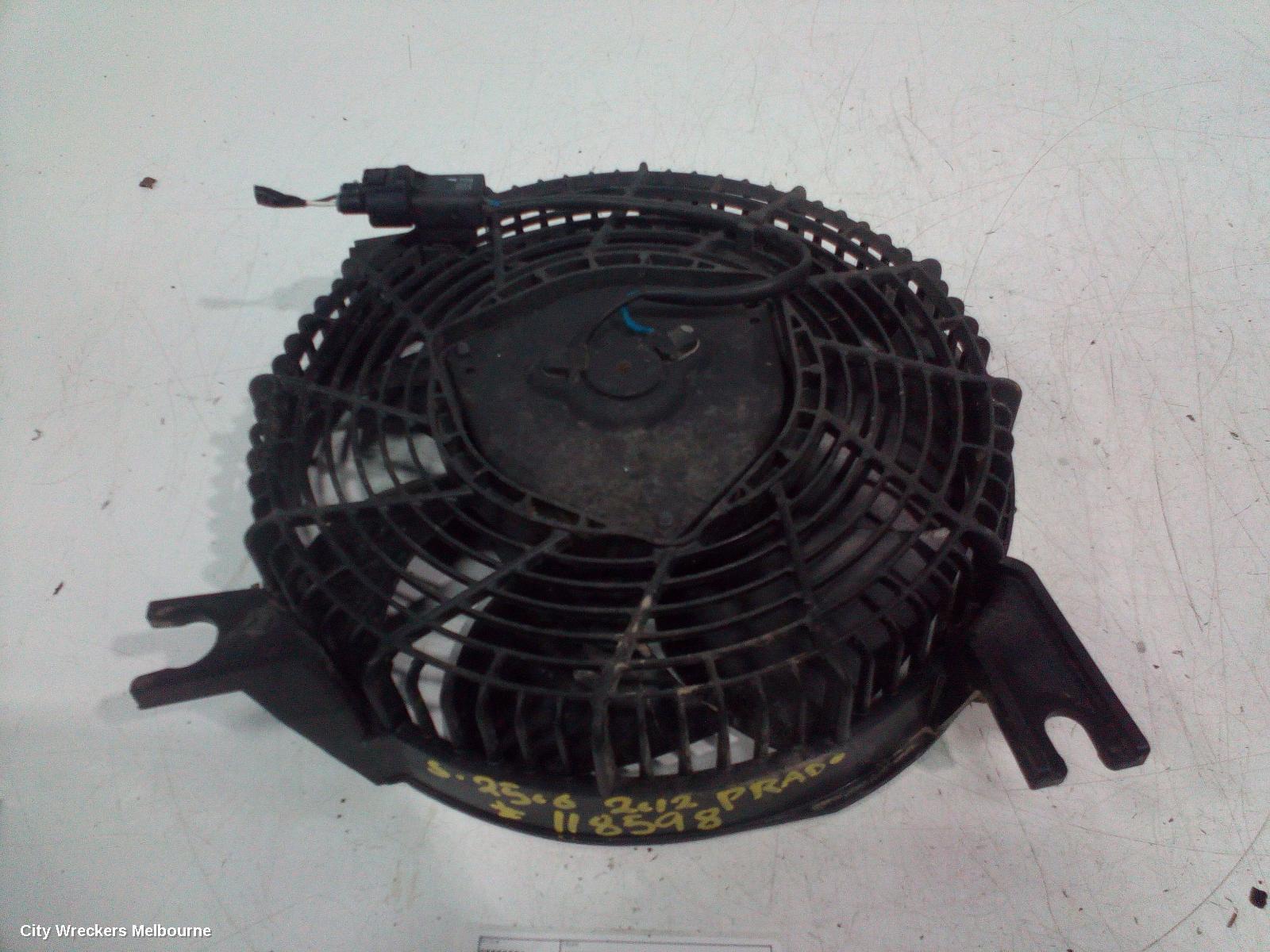 TOYOTA PRADO 2012 Fan