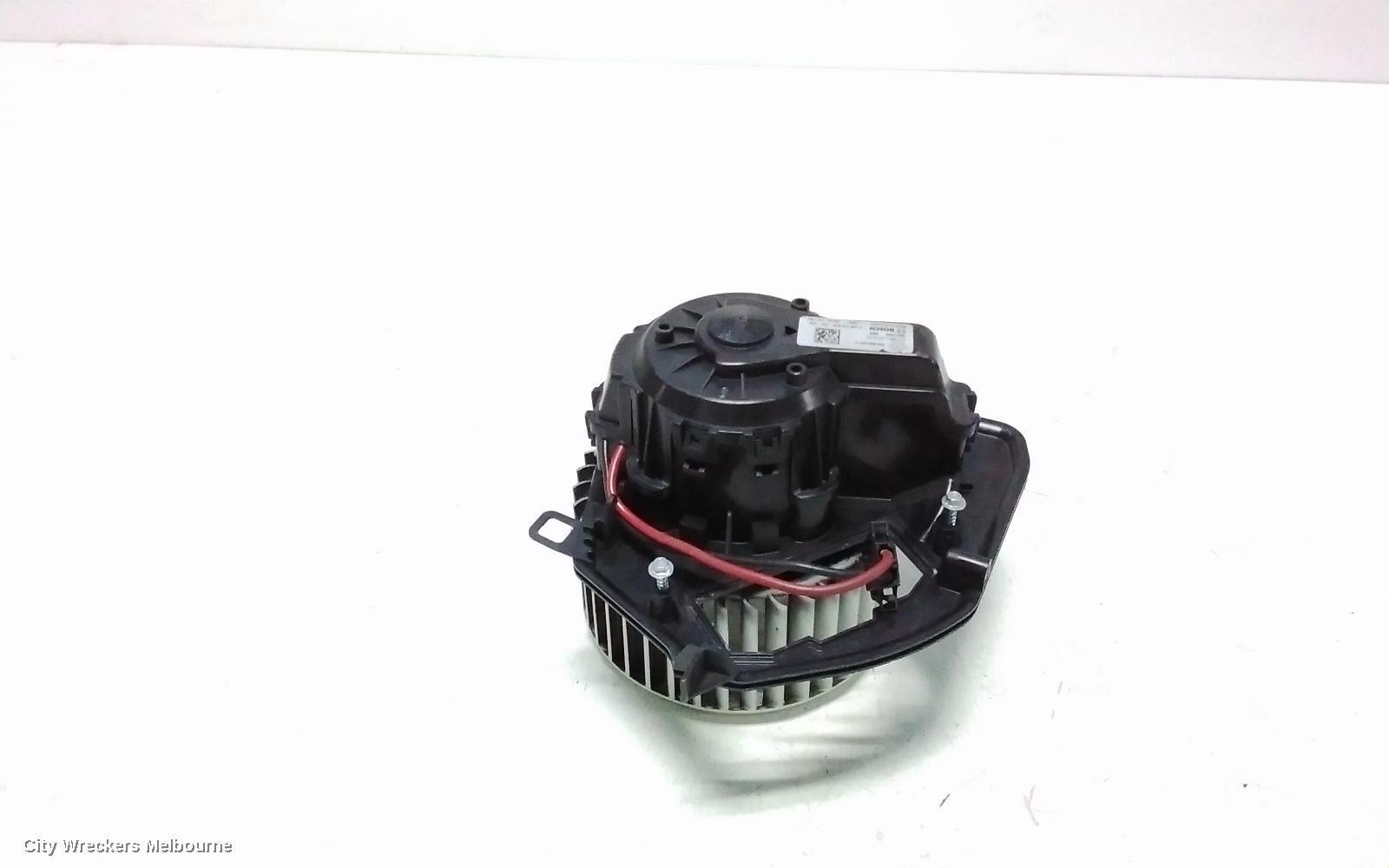 VOLKSWAGEN TRANSPORTER 2016 Heater Fan Motor