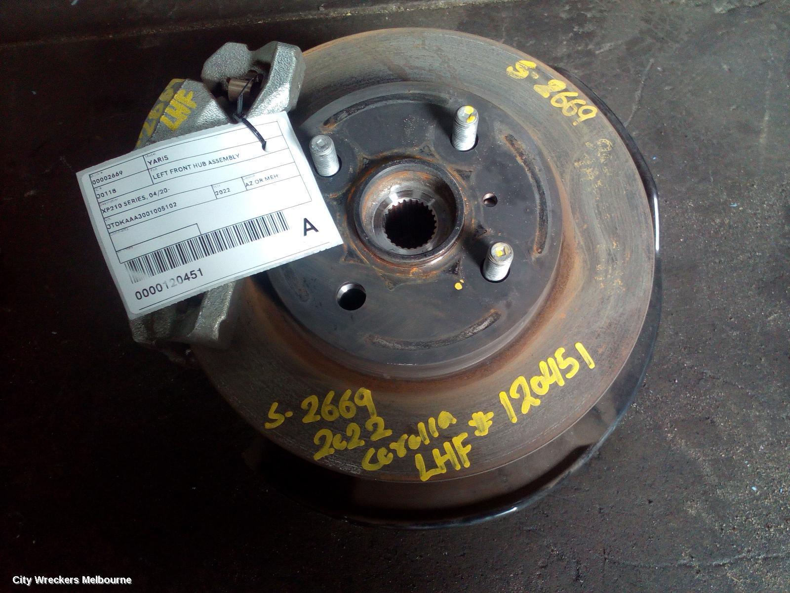 TOYOTA YARIS 2022 Left Front Hub Assembly