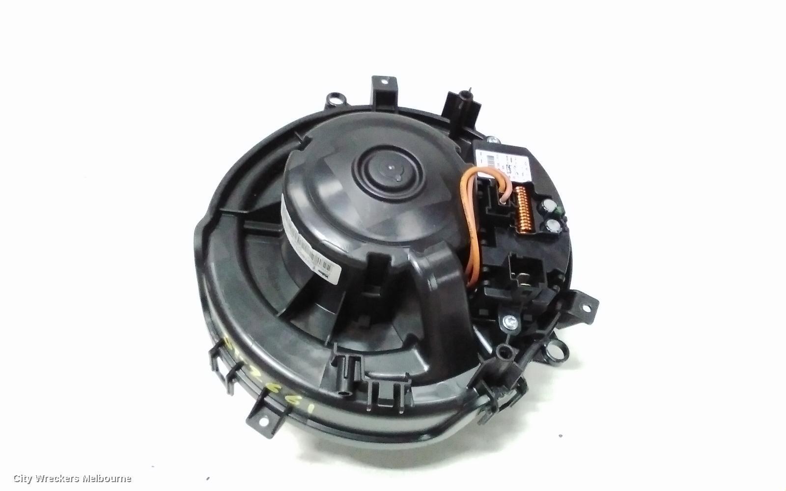 VOLKSWAGEN GOLF 2014 Heater Fan Motor