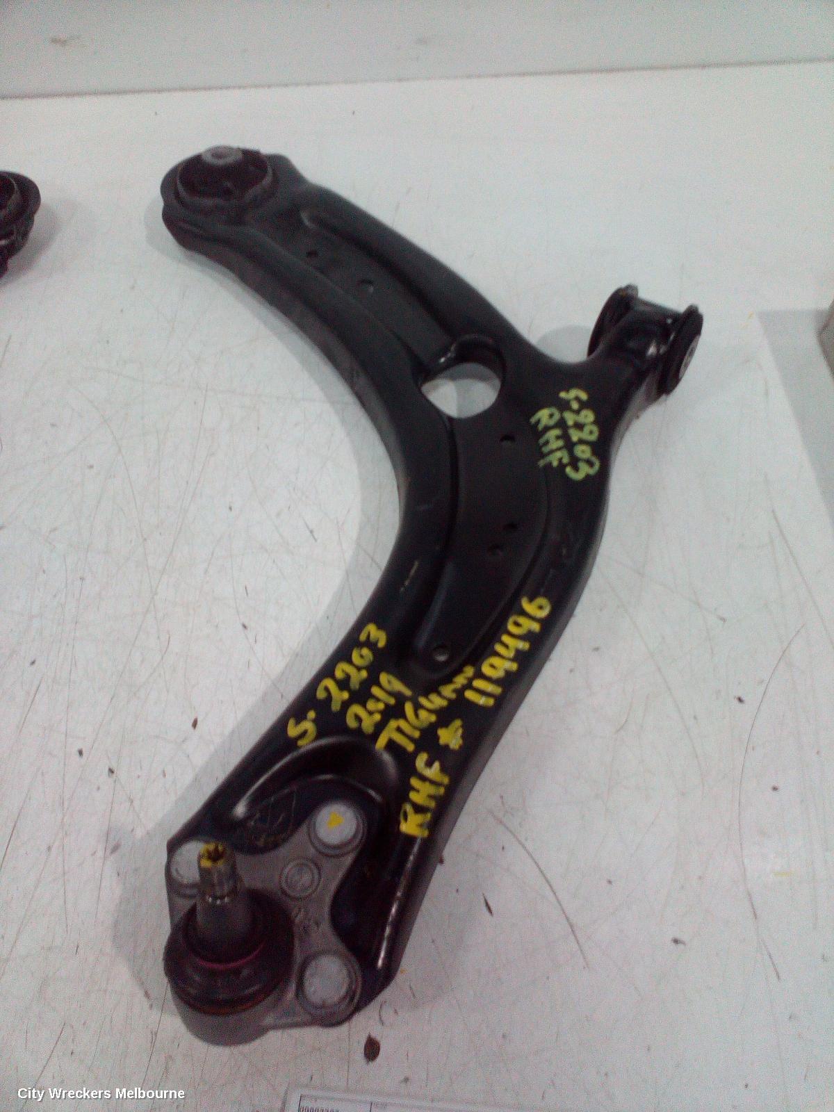 VOLKSWAGEN TIGUAN 2019 Right Front Lower Control Arm