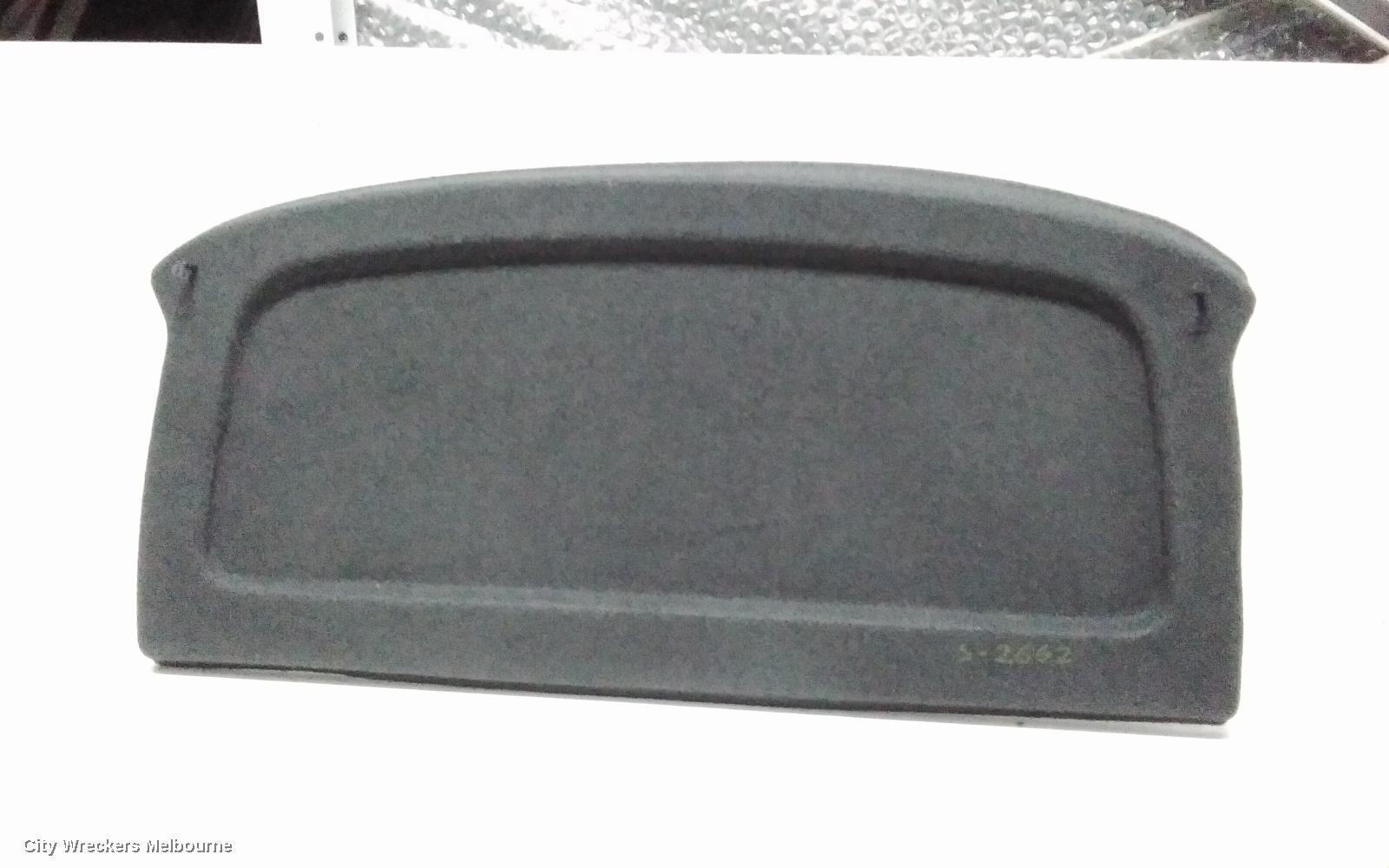 VOLKSWAGEN GOLF 2023 Parcel Shelf